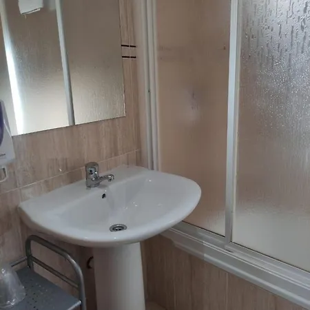 ゲストハウス La Gallega カカベロス